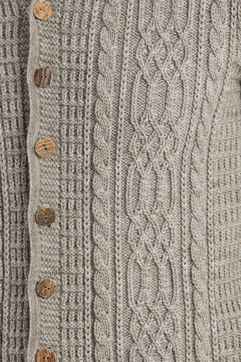 Gottseidank Strickjanker Anton birke Detail | Gottseidank knit jacket Anton birch beige detail
