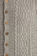 Gottseidank Strickjanker Anton birke Detail | Gottseidank knit jacket Anton birch beige detail
