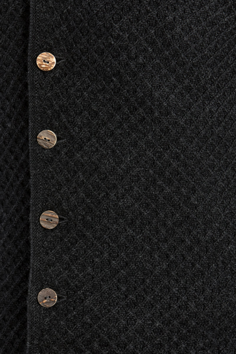 Gottseidank Strickjanker Xaver kaviarschwarz Detail | Gottseidank Xaver knitted janker caviar black detail