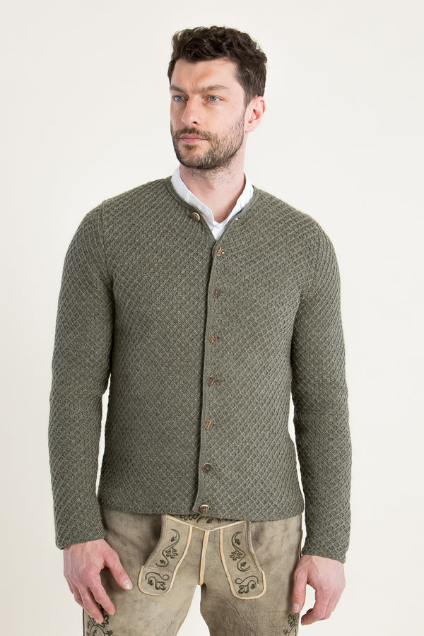 Gottseidank Strickjanker Xaver oliv Vorderansicht | Gottseidank Xaver knitted janker olive front view