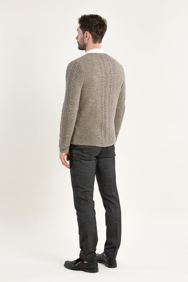 Grasegger Trachtenstrickjacke Herren Hellbeige Getragen | Grasegger Men's Traditional Knit Jacket Light beige worn