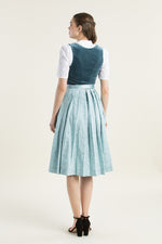Hammerschmid Samtdirndl Plattensee türkis Detail | Hammerschmid Velvet Dirndl Plattensee turquoise detail