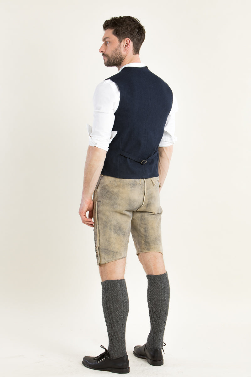Hammerschmid Trachtenweste Rudi blau Getragen | Hammerschmid Trachtenweste Rudi blue worn