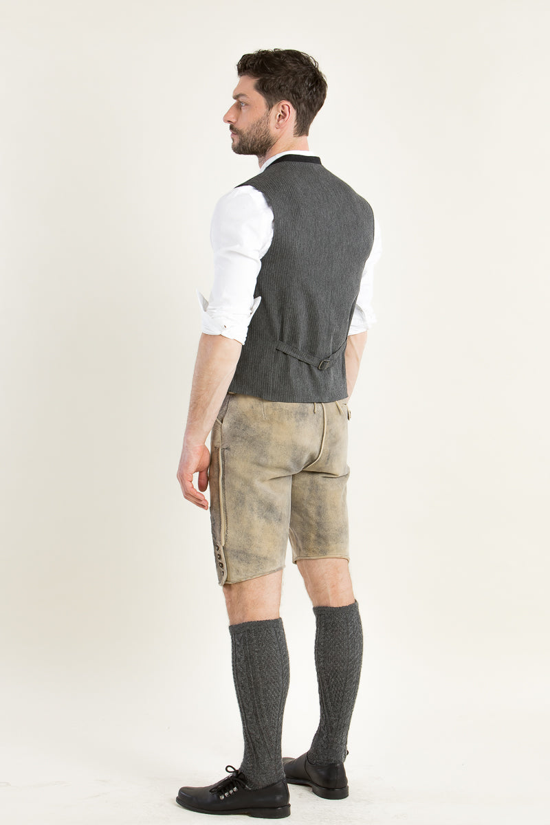 Hammerschmid Trachtenweste Rudi schwarz Getragen | Hammerschmid Trachtenweste Rudi black worn