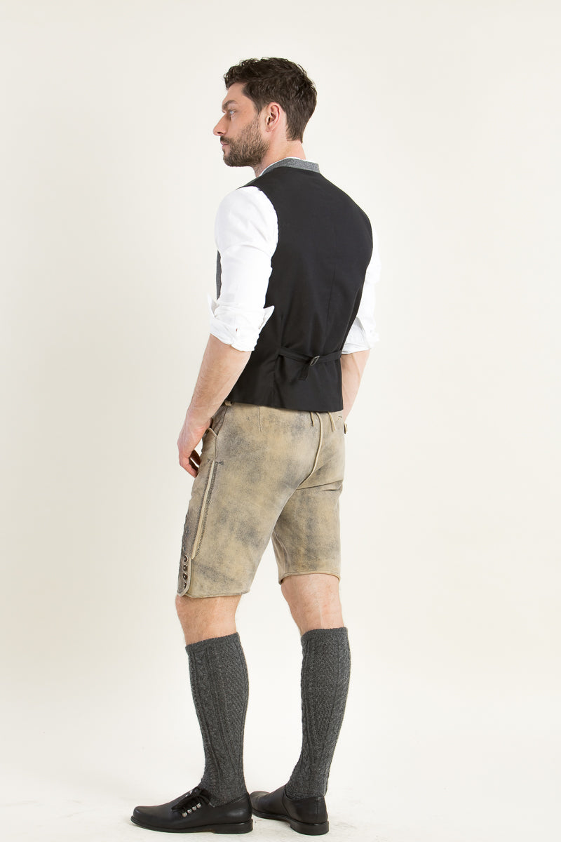 Hammerschmid Trachtenweste Sigi dunkelgrau Getragen | Hammerschmid traditional vest Sigi dark grey worn