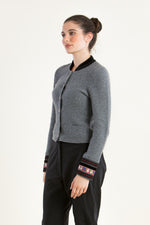 Heidi Trachtenstrickjacke Damen Grau Detail | Heidi Women's Traditional Knit Jacket Grey detail