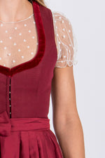 Heimatglück Dirndl Giulia vino Detail Ausschnitt | Heimatglück Dirndl Giulia vino neckline detail