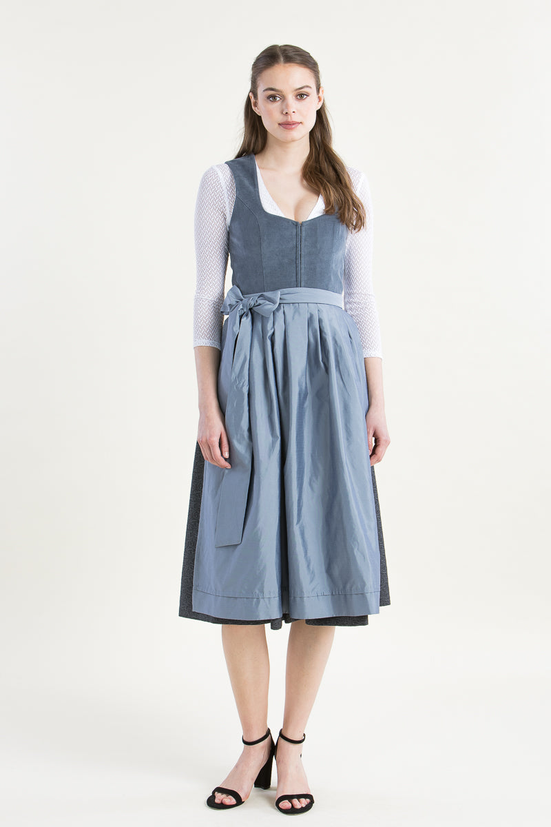 Heimatglück Dirndl Anneliese rauchblau Vorderansicht | Heimatglück Dirndl Anneliese smoke blue front view