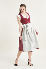 Heimatglück Leinendirndl Vivienne rot Rückansicht | Heimatglück linen dirndl Vivienne red back view
