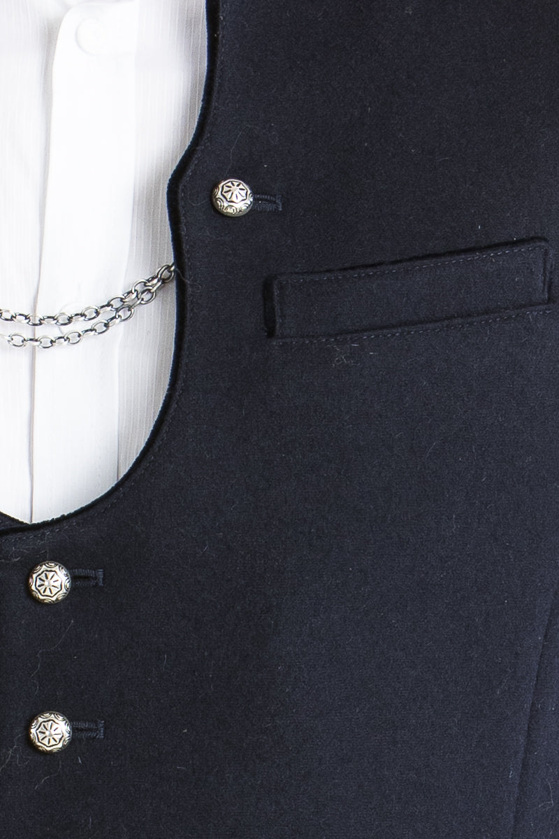 Heimatglück Trachtenweste Adrian marine Knopfleiste | Heimatglück traditional vest Adrian navy buttons detail