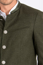 Heimatglück Trachtenjanker Josef dunkelgrün Detail | Heimatglück traditional jacket Josef dark green detail