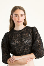 Kinga Mathe Dirndlbluse Oversized schwarz Vorderansicht | Kinga Mathe Dirndl Blouse Oversized black front view