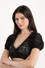 Kinga Mathe Dirndlbluse Kaira schwarz Vorderansicht | Kinga Mathe Dirndl Blouse Kaira black front view