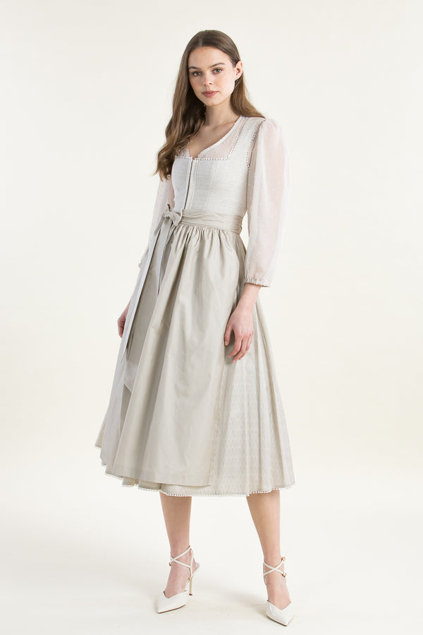 Kinga Mathe Hochzeitsdirndl Maranello creme Detail | Kinga Mathe wedding dirndl Maranello cream detail