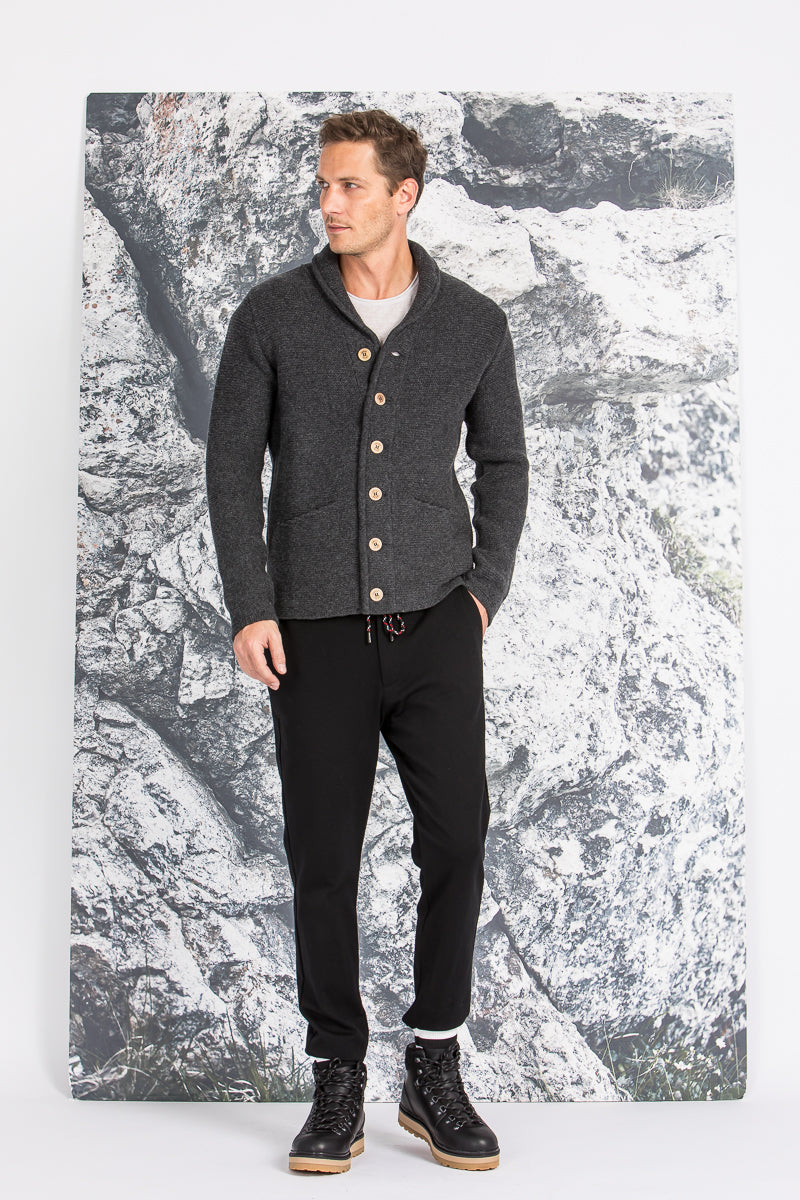 Liebling Strickjanker Martl Anthrazit Vorderansicht | Liebling knit jacket Martl Anthracite front view