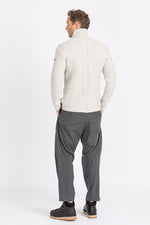 Liebling Strickjanker Martl Natur/Kiesel Getragen | Liebling knit jacket Martl Natural/Pebble worn