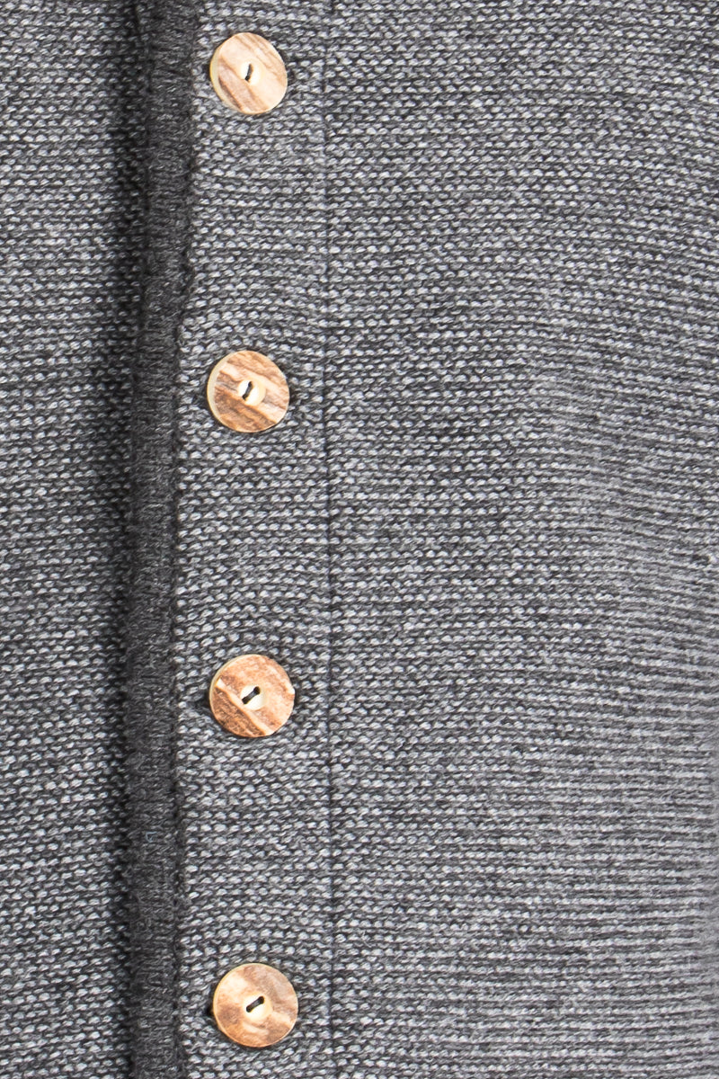 Liebling Strickjanker Thomas Stehkragen grau Getragen | Liebling knitted janker Thomas stand-up collar grey worn