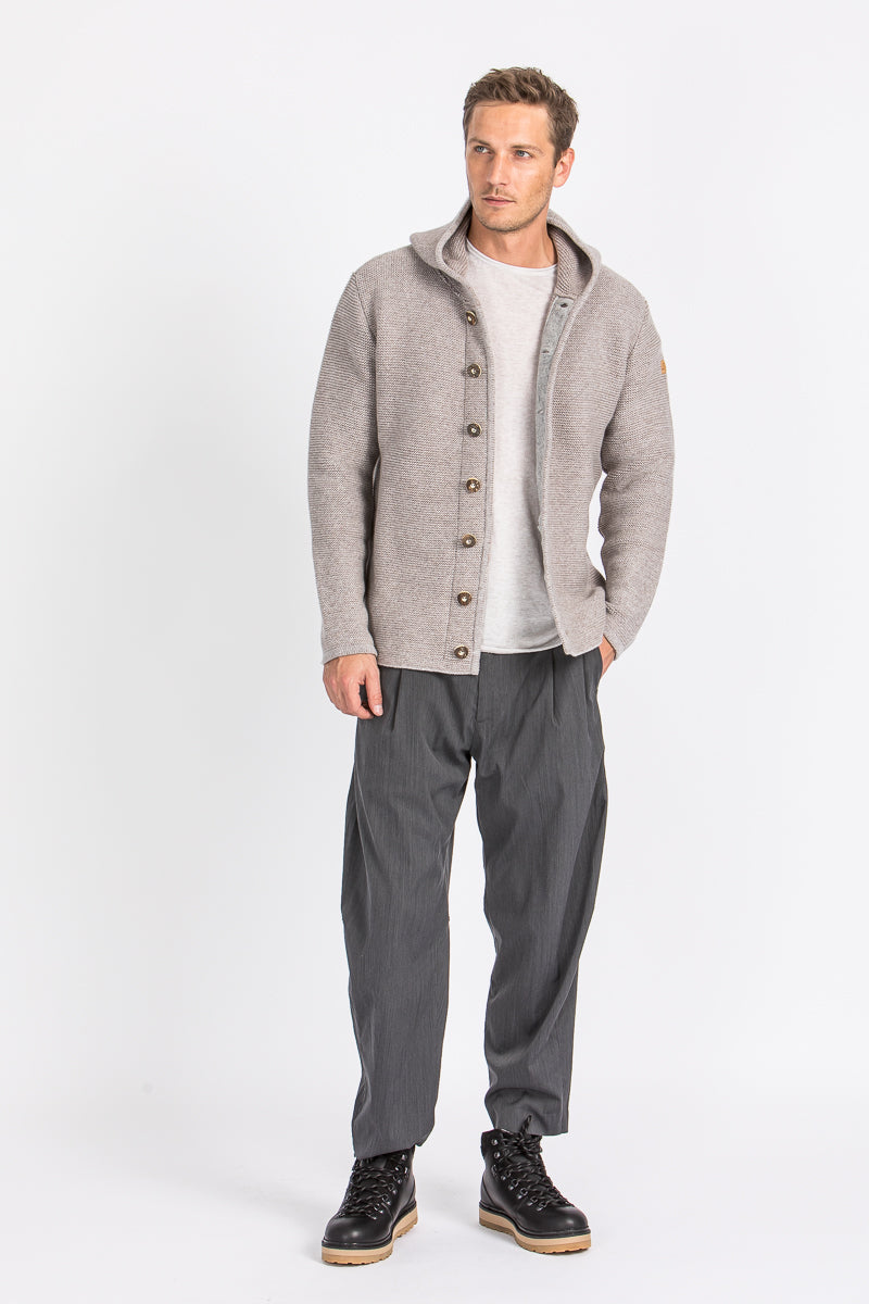 Liebling Kapuzenjanker Thomas Marmor/Trüffel Getragen | Liebling hooded knit jacket Thomas Marble/Truffle worn