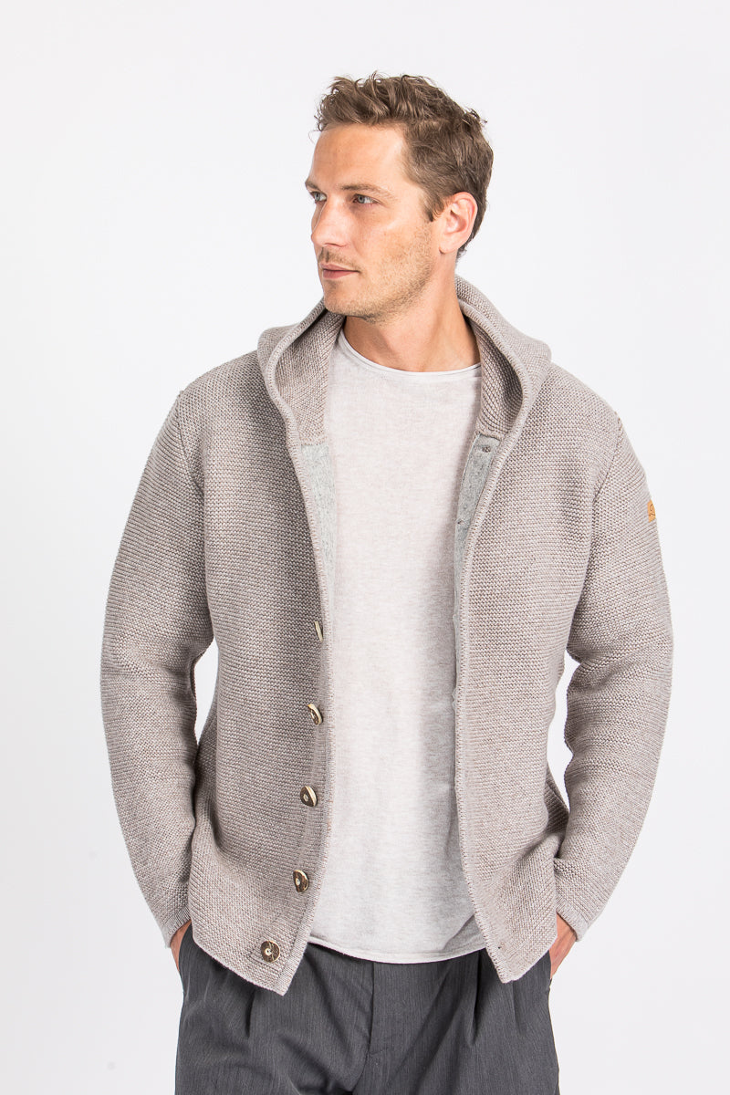 Liebling Kapuzenjanker Thomas Marmor/Trüffel Getragen | Liebling hooded knit jacket Thomas Marble/Truffle worn
