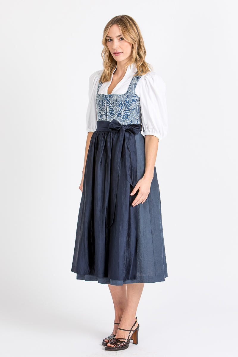 Madame Marie Dirndl Vandoria blau Vorderansicht | Madame Marie Dirndl Vandoria blue front view