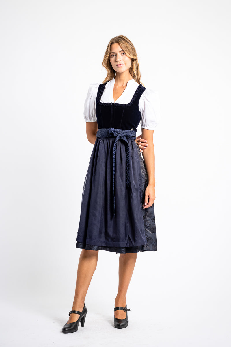 Marjo Samtdirndl Rabenstein midnight