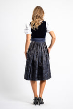 Marjo Samtdirndl Rabenstein midnight