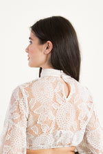Sportalm Spitzen-Dirndlbluse Nola creme Getragen | Sportalm Lace Dirndl Blouse Nola cream worn