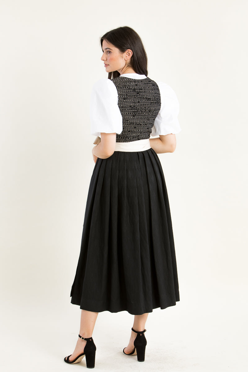 Sportalm Dirndl Freundorf schwarz Detail Schürze | Sportalm Dirndl Freundorf black apron detail
