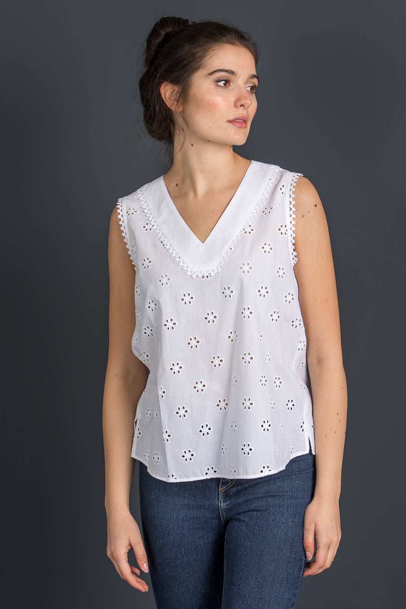 Wallmann Trachtenbluse ärmellos weiß Rückansicht | Wallmann Trachtenbluse sleeveless white back view