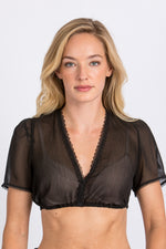 Wenger Dirndlbluse Daisi schwarz getragen | Wenger dirndl blouse Daisi black worn