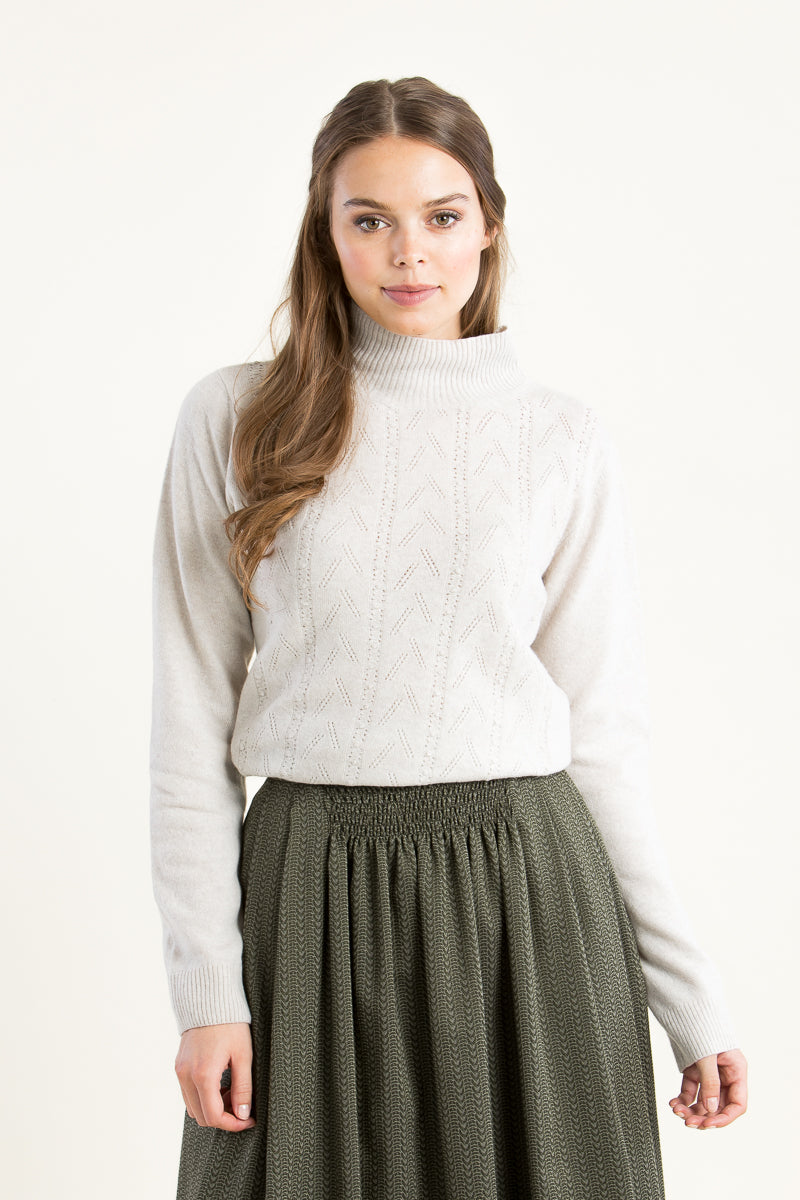 Felicitas Rollkragenpulli Pansy beige Getragen | Felicitas turtleneck Pansy beige worn