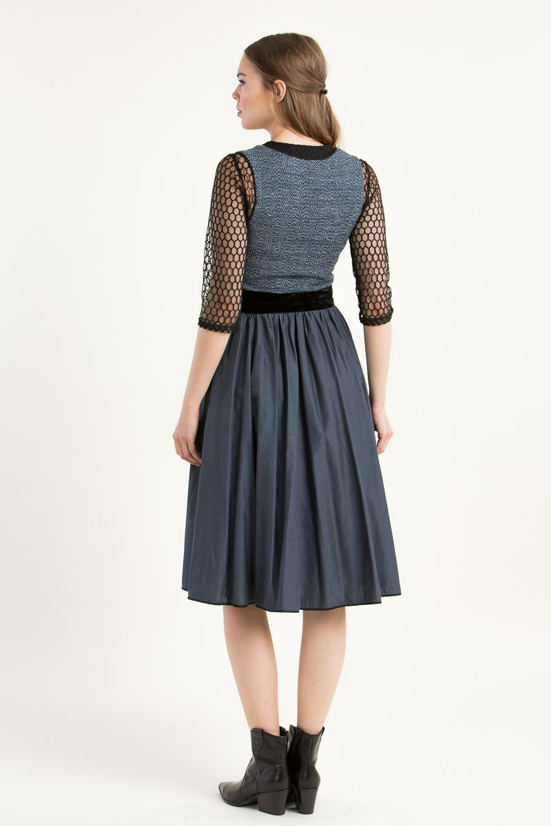 Kinga Mathe Dirndl Palamos nachtblau getragen | Kinga Mathe Dirndl Palamos night blue worn