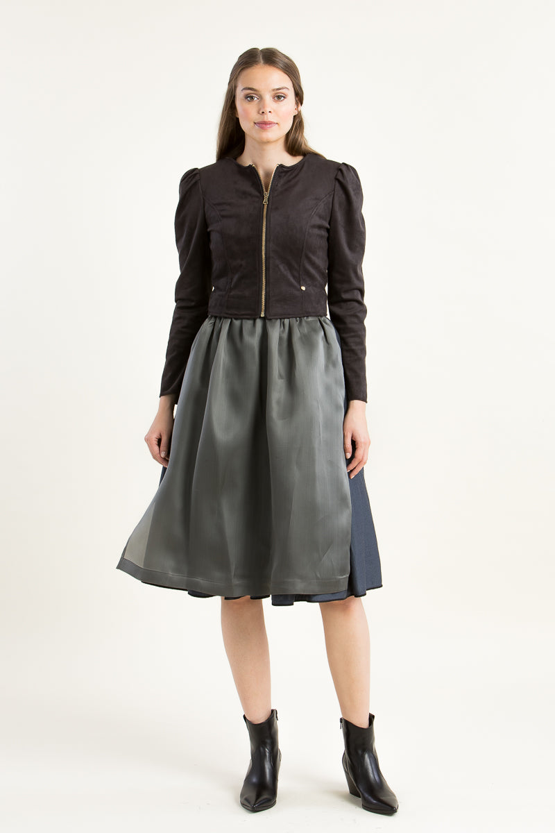 Alpenherz Samtjanker schwarz Detail | Alpenherz velvet jacket black detail