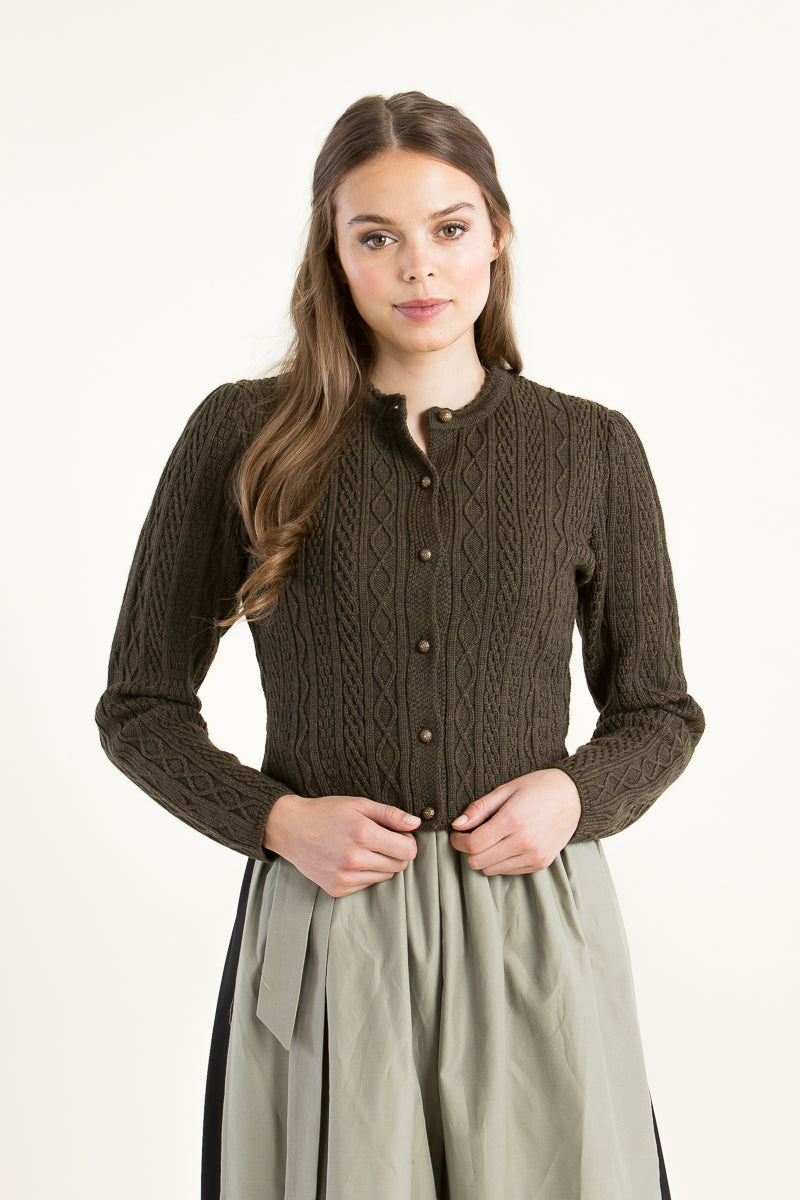 Gottseidank Strickjanker Sophia oliv Vorderansicht | Gottseidank knitted janker Sophia olive front view